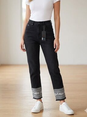 FRENCH DRESSING Suzanne Jeans in Black Wash with Embroidered Hem BNWT